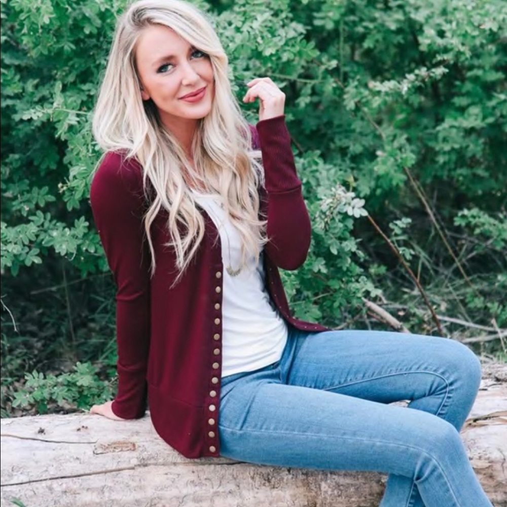 Burgundy open button cardigan